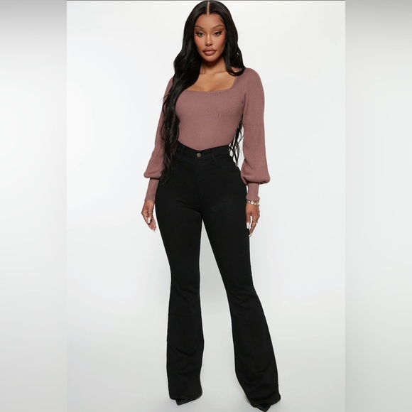 Fashion Nova Flared Jeans - Picture 1 of 4